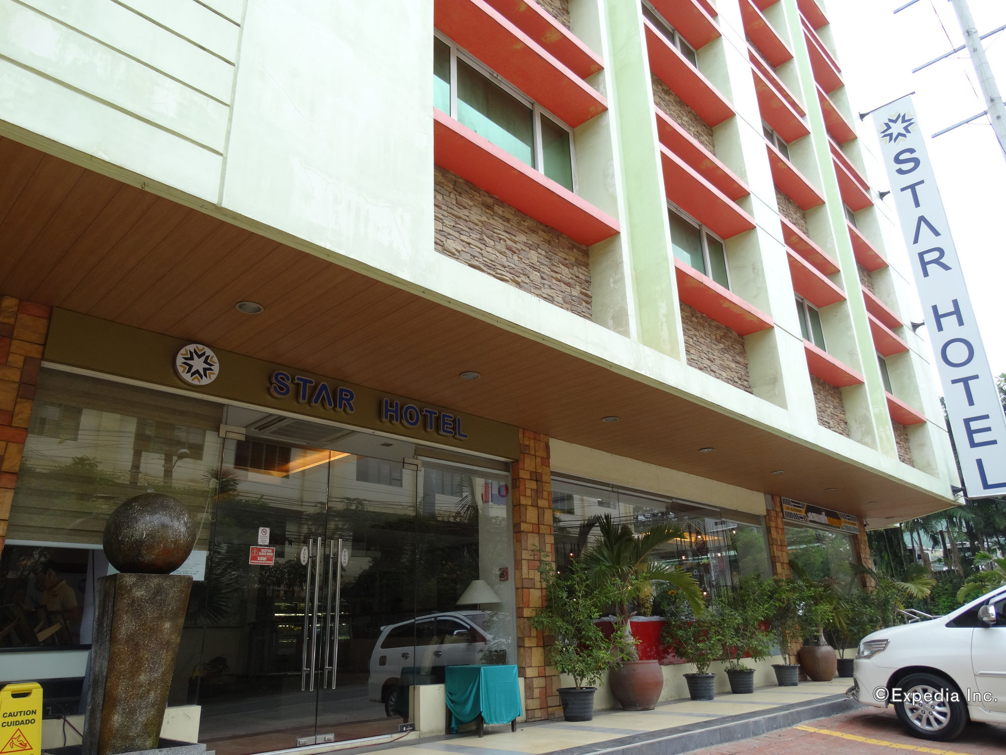 Star Hotel Davao City Eksteriør billede